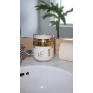 CRÈME VISAGE JOUR LUXURY INJECTION PLUS➕: SOIN VISAGE RÉPARATEUR ET ÉCLAT